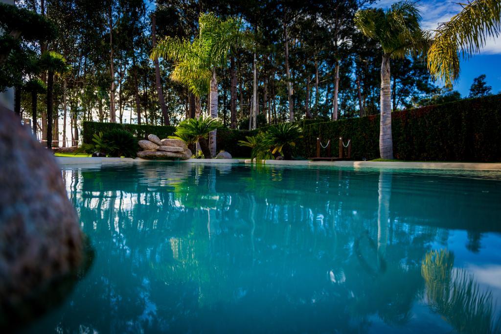 וילאנואבה דה ארוסה Hotel Dinajan מראה חיצוני תמונה